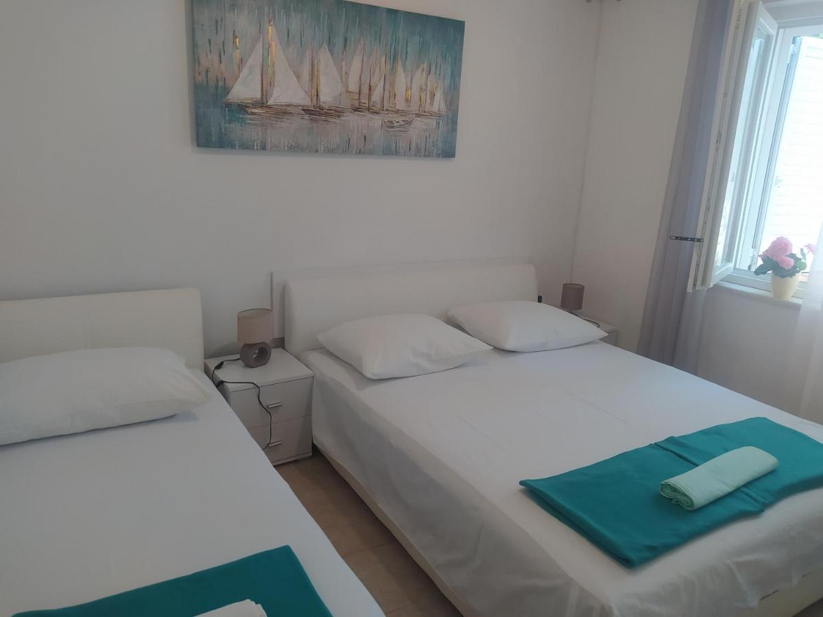 Apartmani Trubi 2 Vodice Exterior foto